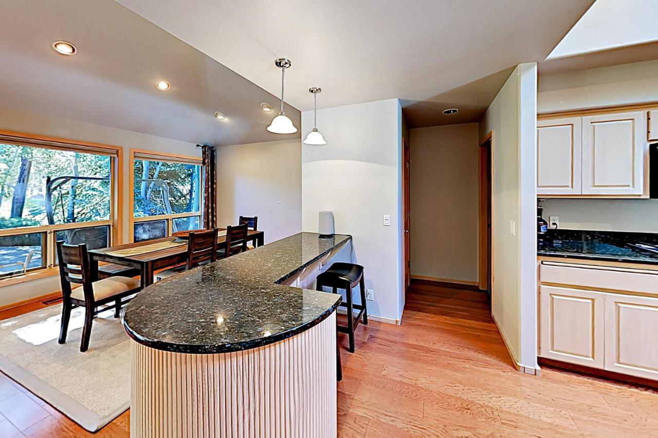 Tree Branch Cabin Sunriver Bagian luar foto